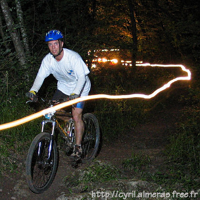 Course de VTT nocturne dans les bois de Sophia antipolis