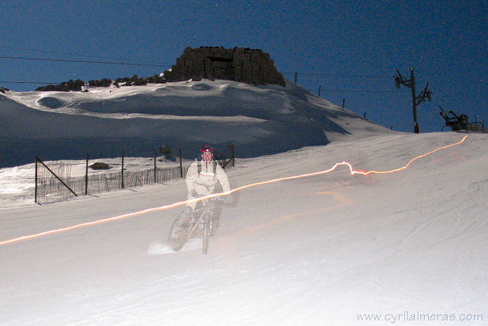 VTT sur neige, chute et glisse