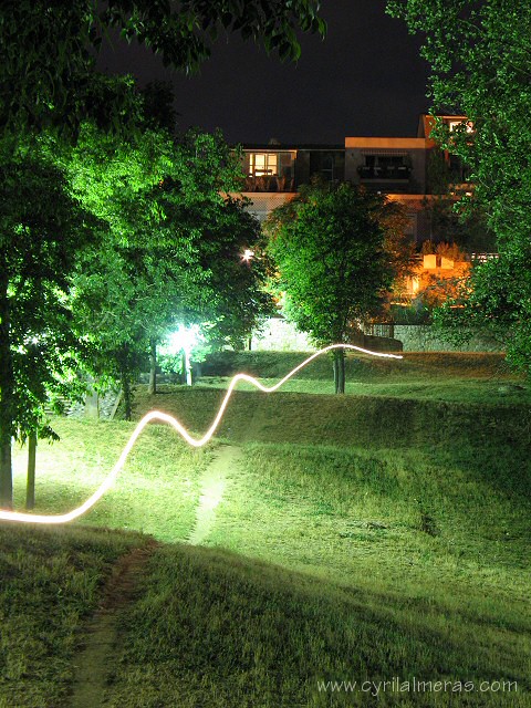 serpent lumineux dans les bosses du haut sartoux