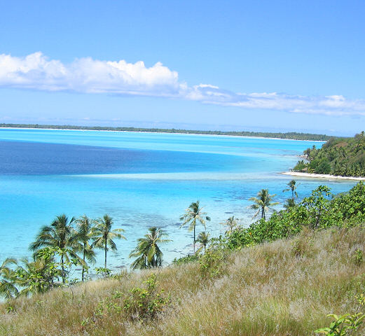 Ilots de sable blanc, cocotiers et lagon