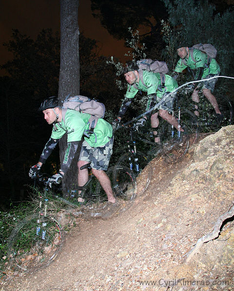 stroboscope vtt nocturne