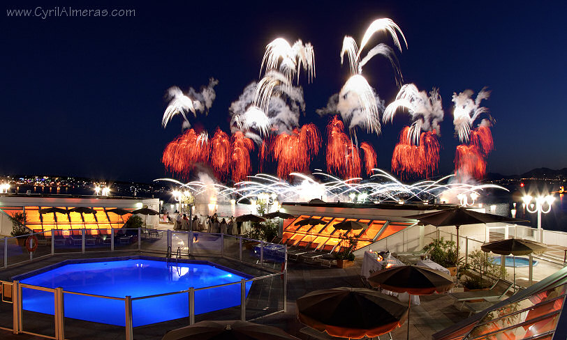 piscine terrasse feu artifice