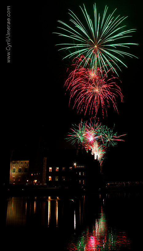 panoramique vertical feu artifice chateau