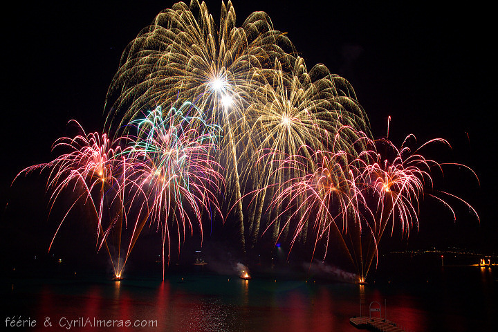 feu artifice sur mer