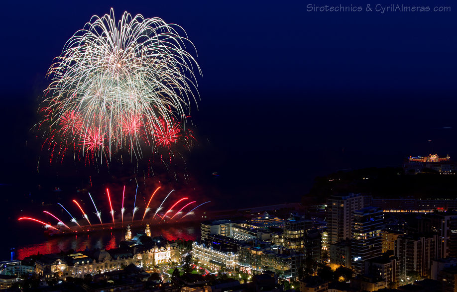 ville vue d ensemble feu artifice monaco