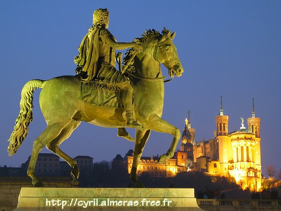 Louis XIV et Fourvière, de la place Bellecour, Lyon