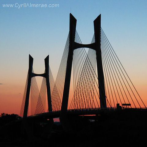 Pont a haubans Tarascon Beaucaire