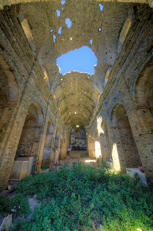 tombes eglise ruine couvent castifao