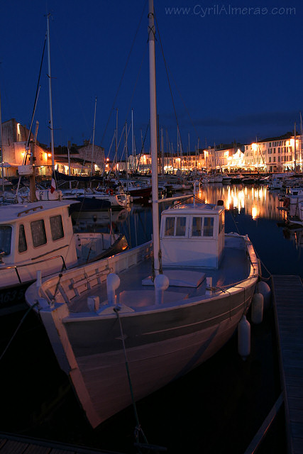 bateau port st martin nuit