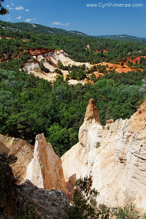 falaise ocres de roussillon provence
