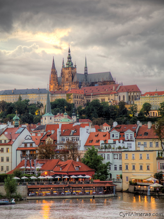 vltava praha karluv most katedrala sv vita