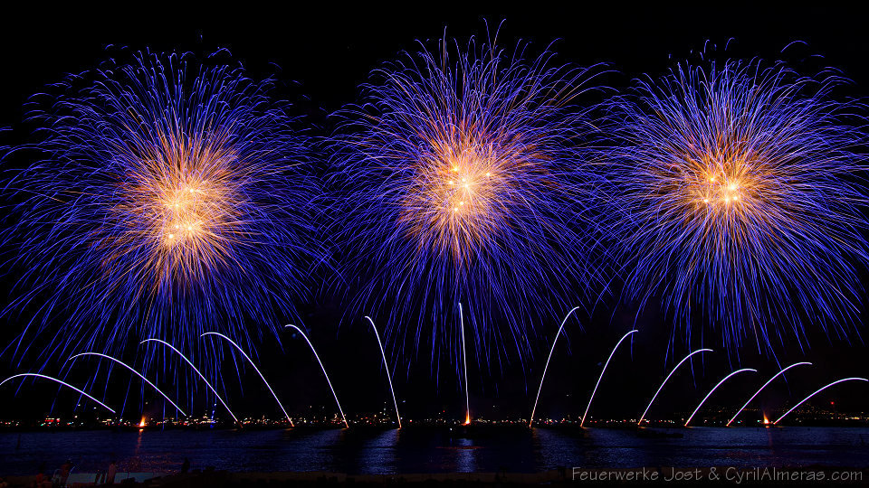 whaou effect photograph fireworks display
