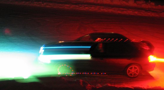 Subaru Impreza tunning special traces lumineuses